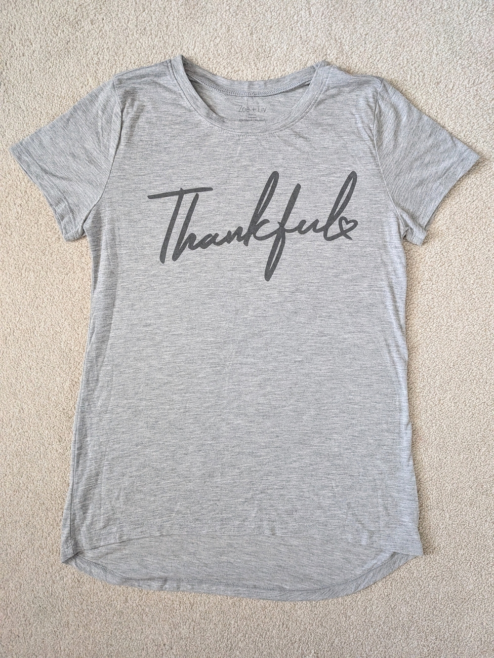 Zoe + Liv Gray 'Thankful' Short Sleeve Graphic Tee